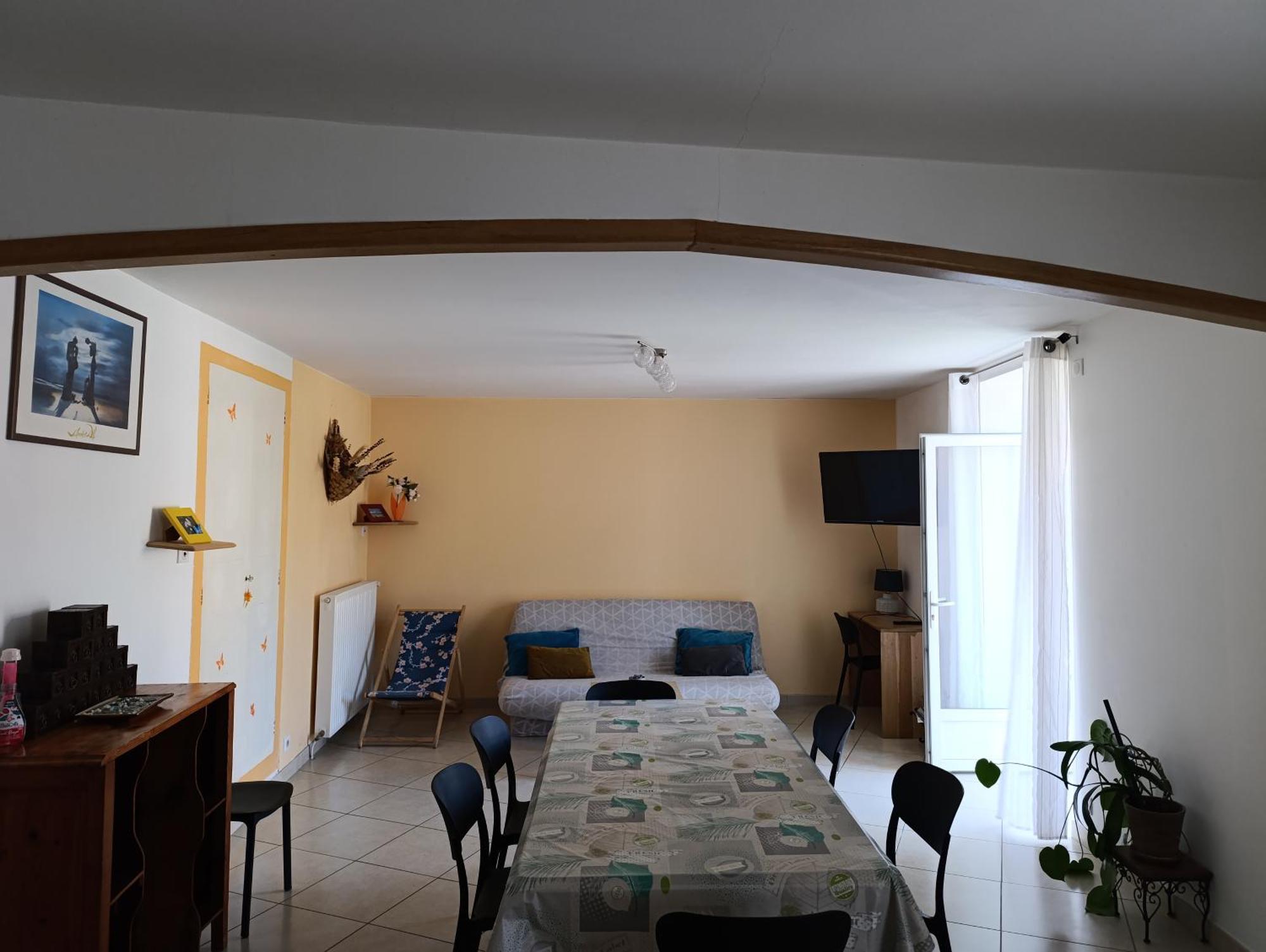 Maison Spacieuse Et Agreable Saint-Georges-de-Luzençon 외부 사진